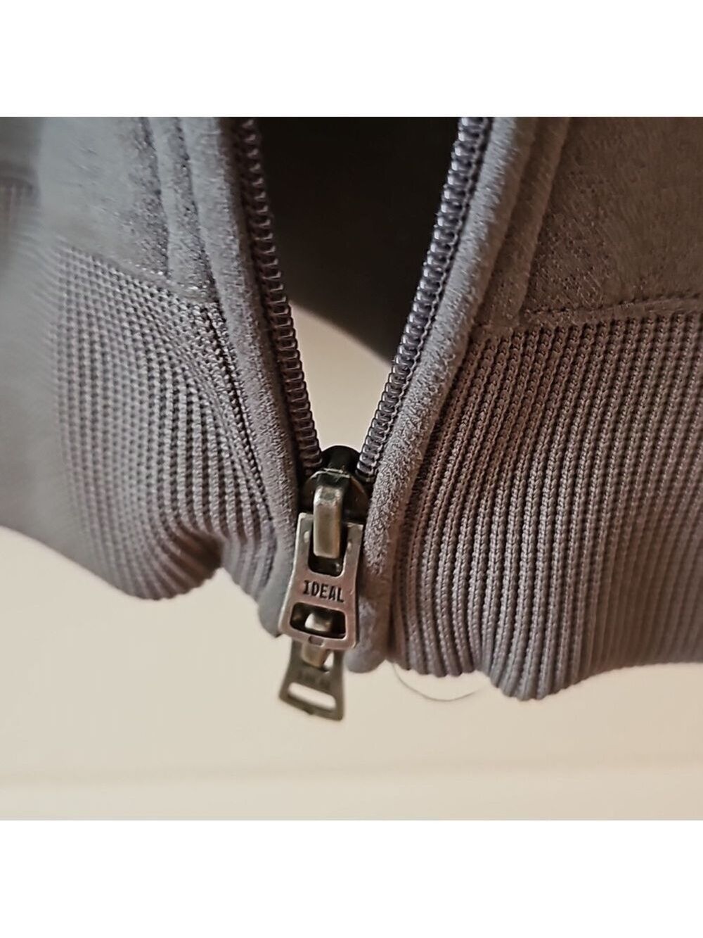 Under Armour Full Zip Hoodie Jacket - Picture 10 of 11
